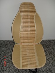 podlogka-za-avtosedalka-bejova